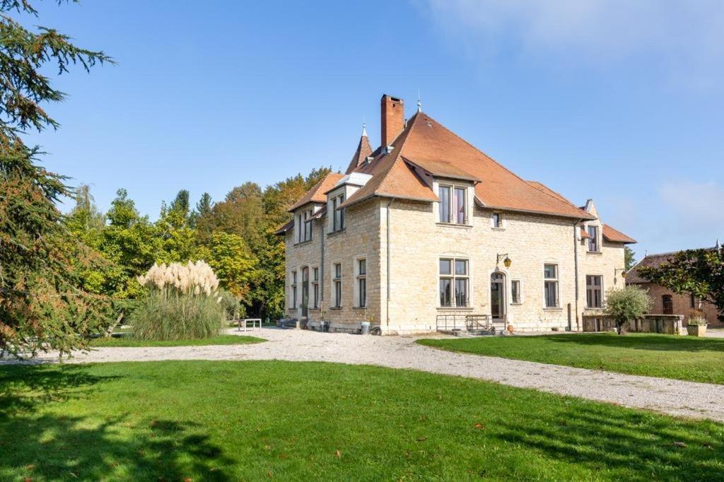 Chambres Au Chateau Du Mouillat Saint-Clair-de-la-Tour Exteriér fotografie
