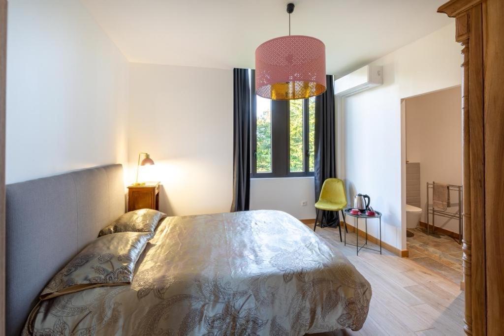 Chambres Au Chateau Du Mouillat Saint-Clair-de-la-Tour Exteriér fotografie